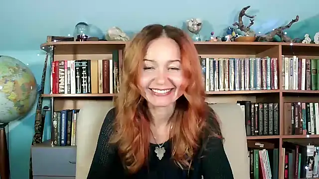 Snapshot of Foxilady357 chatting on 10/20/25, 01:55 Foxilady357 online show from 10/20/25, 01:55