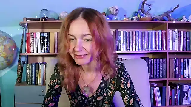 Snapshot of Foxilady357 chatting on 10/14/25, 02:07 Foxilady357 online show from 10/14/25, 02:07