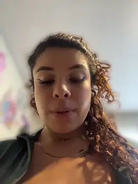 haally-mll online show from 04/15/26, 07:40