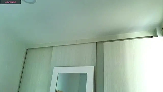Snapshot of yulian_vasquez chatting on 09/17/25, 11:56 yulian vasquez online show from 09/17/25, 11:56