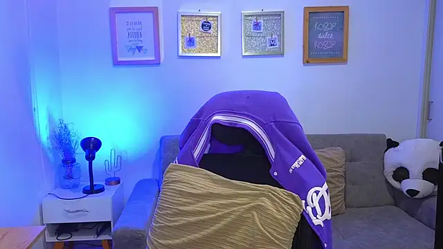 yulian vasquez online show from 12/04/25, 12:26