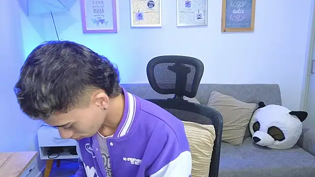 yulian vasquez online show from 11/27/25, 12:16