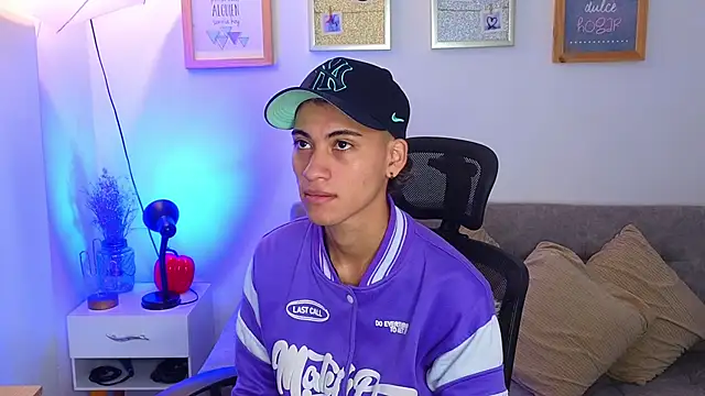 yulian vasquez online show from 11/10/25, 12:32