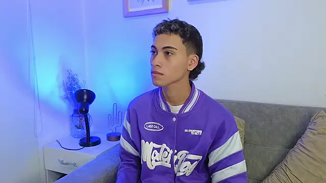 yulian vasquez online show from 12/01/25, 12:28