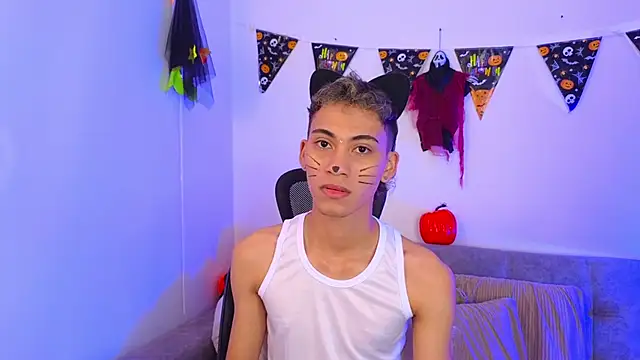 yulian vasquez online show from 10/31/25, 12:35