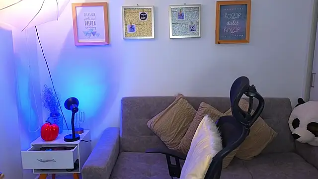 yulian vasquez online show from 11/11/25, 12:22