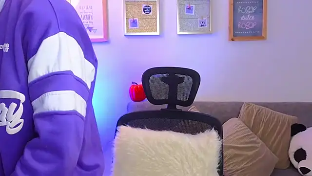 yulian vasquez online show from 11/04/25, 12:31