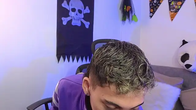 yulian vasquez online show from 10/24/25, 12:26