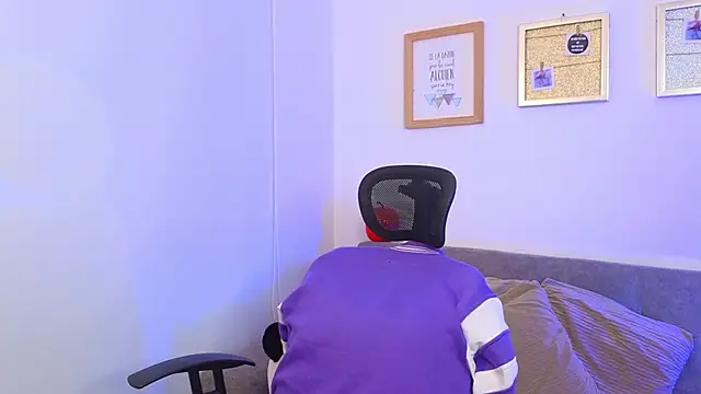 yulian vasquez online show from 11/01/25, 12:32