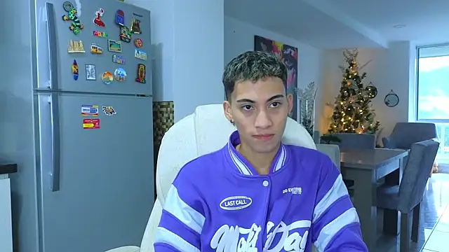 yulian vasquez online show from 11/16/25, 01:05