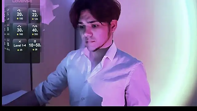 Snapshot of 1RobertTT chatting on 10/27/25, 09:05 1RobertTT online show from 10/27/25, 09:05