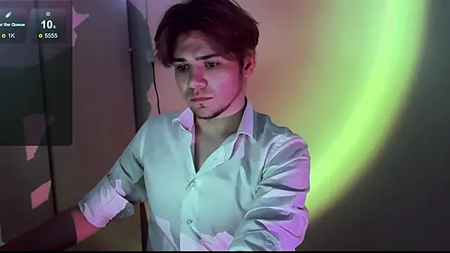 Snapshot of 1RobertTT chatting on 10/08/25, 10:10 1RobertTT online show from 10/08/25, 10:10