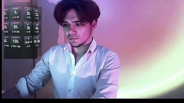 Snapshot of 1RobertTT chatting on 10/30/25, 09:22 1RobertTT online show from 10/30/25, 09:22