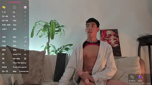 Snapshot of LoganTwink18 chatting on 02/25/26, 02:28 LoganTwink18 online show from 02/25/26, 02:28