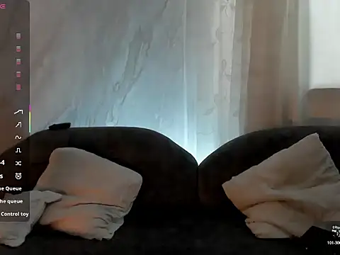 Snapshot of LoganTwink18 chatting on 02/22/26, 04:08 LoganTwink18 online show from 02/22/26, 04:08