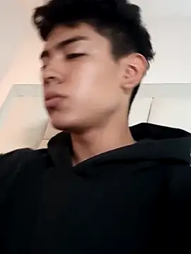 LoganTwink18 online show from 03/30/26, 10:39