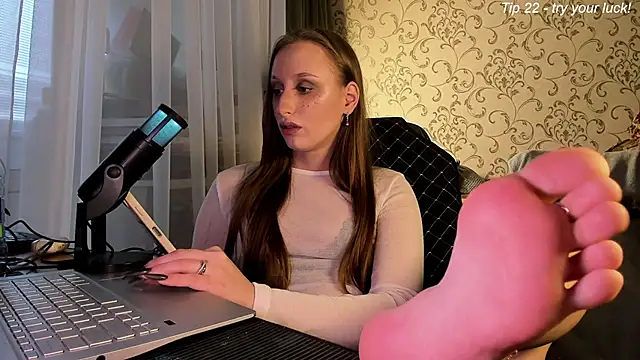 DarcySiren online show from 04/24/26, 08:38