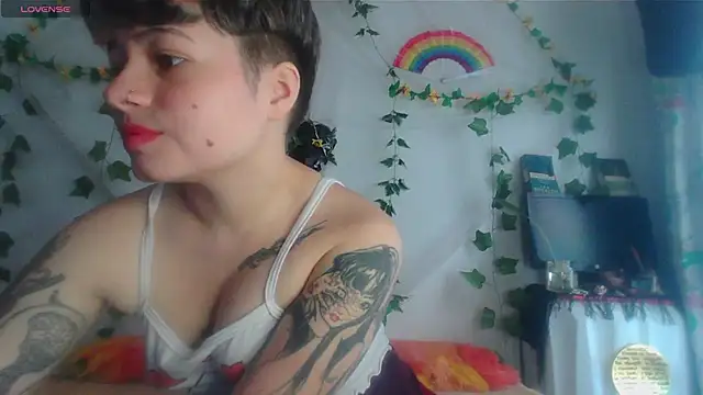 Snapshot of Mitsuha_gate chatting on 02/17/26, 02:58 Mitsuha gate online show from 02/17/26, 02:58