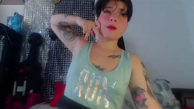 Mitsuha gate online show from 10/23/25, 02:38