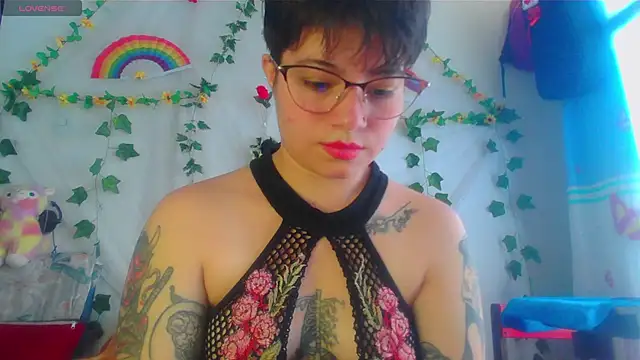 Mitsuha gate online show from 12/17/25, 02:33