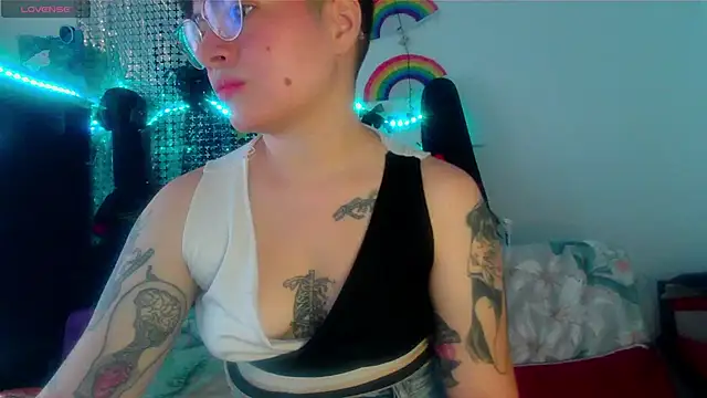 Mitsuha gate online show from 11/24/25, 01:44