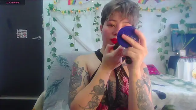 Snapshot of Mitsuha_gate chatting on 01/17/26, 04:32 Mitsuha gate online show from 01/17/26, 04:32