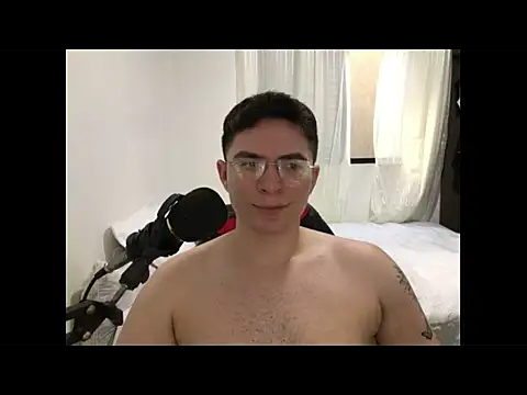 Snapshot of MatheusYoko chatting on 05/27/26, 07:54 MatheusYoko online show from 05/27/26, 07:54