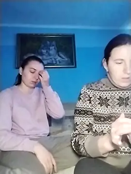 Snapshot of Viktoriia27 chatting on 12/17/25, 12:21 Viktoriia27 online show from 12/17/25, 12:21