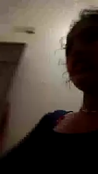 Guriya0076 online show from 05/17/26, 12:21