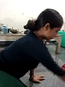 Snapshot of Guriya0076 chatting on 09/12/25, 11:32 Guriya0076 online show from 09/12/25, 11:32