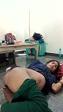 Snapshot of Guriya0076 chatting on 09/18/25, 11:19 Guriya0076 online show from 09/18/25, 11:19