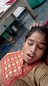 Snapshot of Guriya0076 chatting on 09/25/25, 10:49 Guriya0076 online show from 09/25/25, 10:49