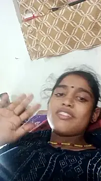 Snapshot of Guriya0076 chatting on 10/31/25, 04:58 Guriya0076 online show from 10/31/25, 04:58