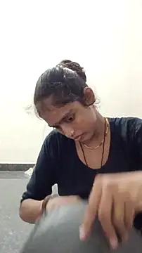 Snapshot of Guriya0076 chatting on 09/24/25, 04:41 Guriya0076 online show from 09/24/25, 04:41