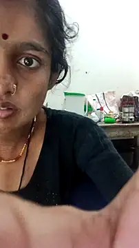 Snapshot of Guriya0076 chatting on 09/19/25, 04:11 Guriya0076 online show from 09/19/25, 04:11