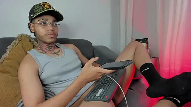 Snapshot of santi_xximo chatting on 10/29/25, 12:53 santi xximo online show from 10/29/25, 12:53