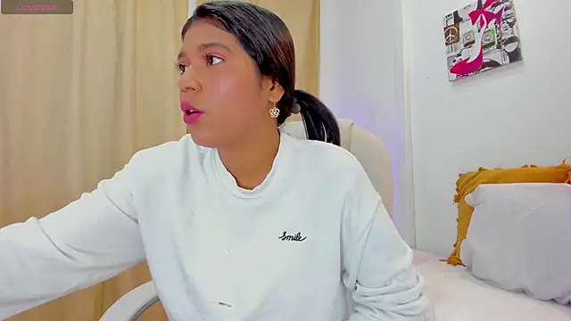 andrea sanchezz online show from 09/12/25, 01:00