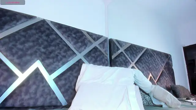 MelanyVegas online show from 02/24/26, 09:21