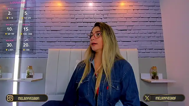 Snapshot of MelanyVegas chatting on 09/12/25, 08:25 MelanyVegas online show from 09/12/25, 08:25