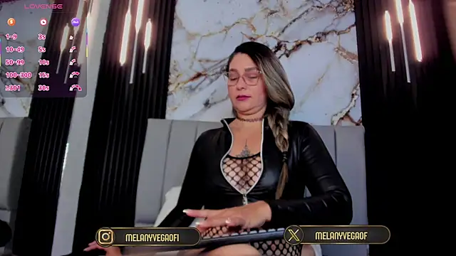 MelanyVegas online show from 02/11/26, 09:31