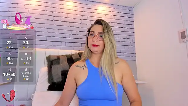 Snapshot of MelanyVegas chatting on 09/11/25, 08:14 MelanyVegas online show from 09/11/25, 08:14