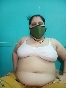 Snapshot of Kaja1919 chatting on 09/22/25, 04:02 Kaja1919 online show from 09/22/25, 04:02