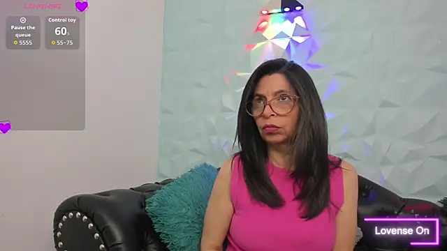 SabinaDeluxe cg online show from 11/19/25, 12:16