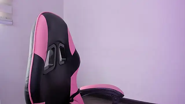 Arianna Jannes online show from 04/14/26, 03:50