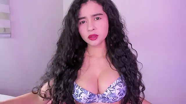 Arianna Jannes online show from 06/24/26, 06:17