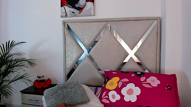 Snapshot of abby_jones2 chatting on 02/25/26, 03:18 abby jones2 online show from 02/25/26, 03:18