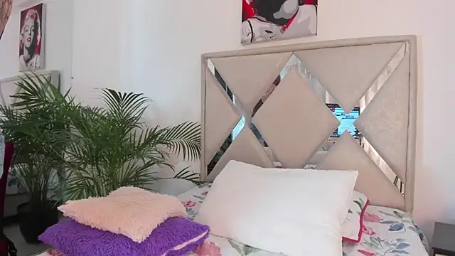 Snapshot of abby_jones2 chatting on 03/28/26, 03:18 abby jones2 online show from 03/28/26, 03:18