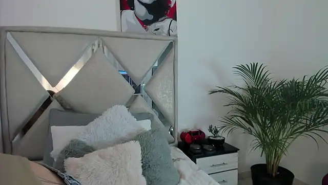 Snapshot of abby_jones2 chatting on 01/14/26, 03:21 abby jones2 online show from 01/14/26, 03:21