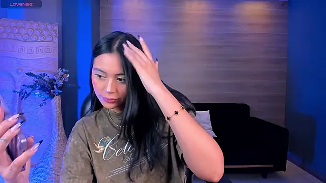 AmbarJames  online show from 10/29/25, 11:31