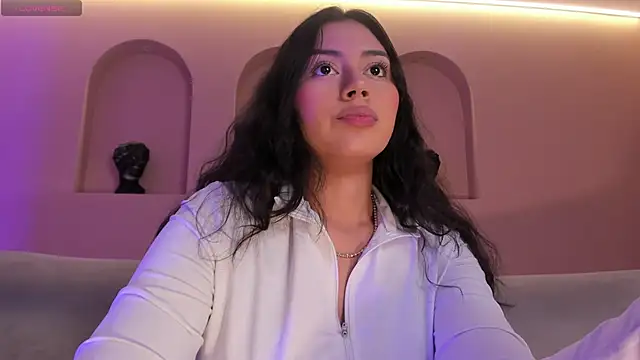 AmbarJames  online show from 11/25/25, 11:54